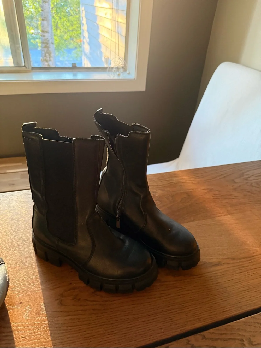 Igloo biker boots!